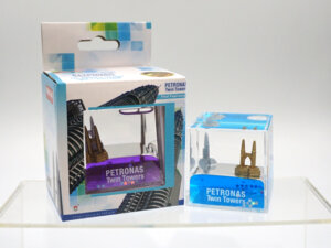 Float Paper Weight - Petronas Twin Towers (Square)
