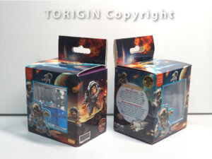 Alternative view of Float Paper Weight Cube - Astronauts