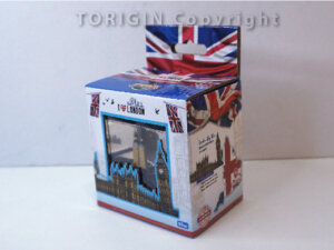 Alternative view of Float Paper Weight Cube - London Big Ben