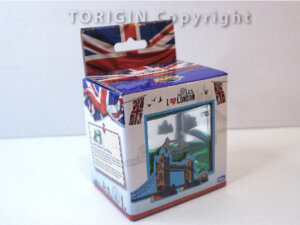 Alternative view of Float Paper Weight Cube - London Tower Bridge